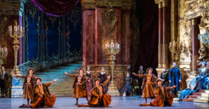 A scene from Swan Lake by The Royal Ballet @ ROH.
(Opening 13-05-2022)
©Tristram Kenton 05-22
(3 Raveley Street, LONDON NW5 2HX TEL 0207 267 5550  Mob 07973 617 355)email: tristram@tristramkenton.com