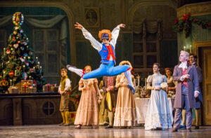 A scene from The Nutcracker by The Royal Ballet @ The Royal Opera House, Covent Garden, London.(Opening 08-12-15)©Tristram Kenton 12/15(3 Raveley Street, LONDON NW5 2HX TEL 0207 267 5550  Mob 07973 617 355)email: tristram@tristramkenton.com