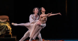 A scene from Romeo and Juliet by Royal Ballet and Opera @ ROH.(Opening 04-03-25)©Tristram Kenton 03-25(3 Raveley Street, LONDON NW5 2HX TEL 0207 267 5550  Mob 07973 617 355)email: tristram@tristramkenton.com